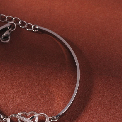 The Love Between Aunt & Niece Is Forever Heart Bracelet