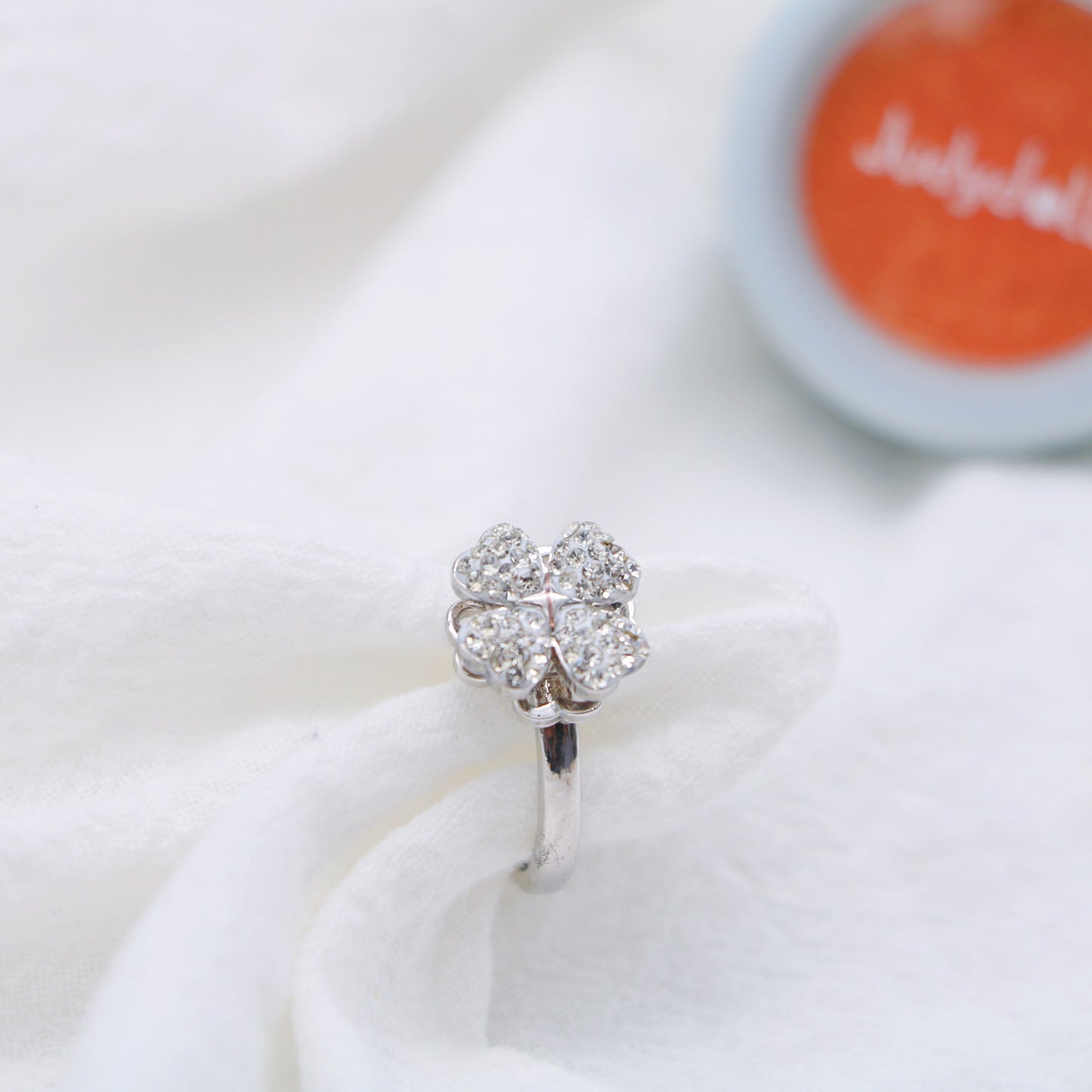 Four-Leaf Clovers Rotating Ring