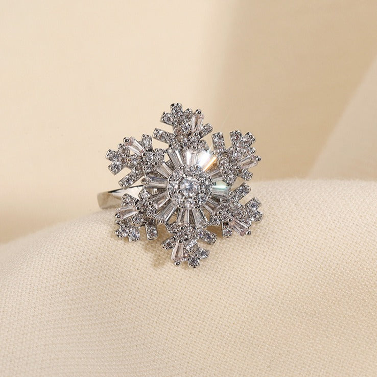 Elegant Rotating Crystal Anxiety Relief Snowflake Ring