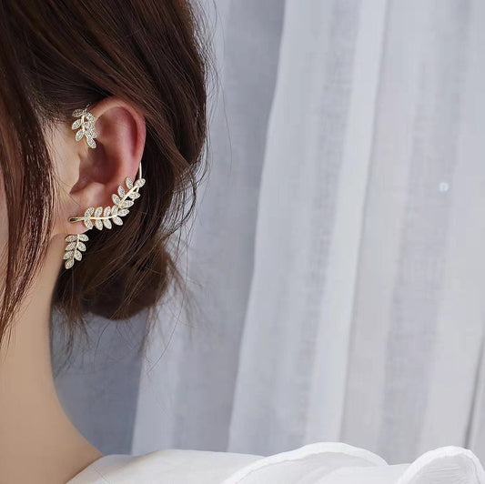 FANCY LEAF EAR CUFF