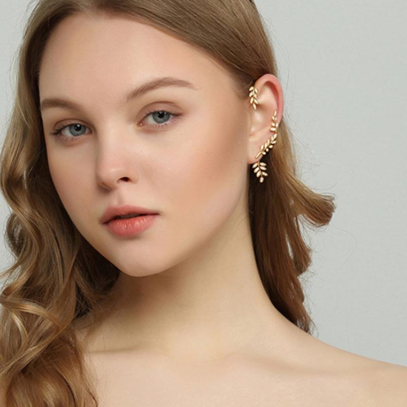 FANCY LEAF EAR CUFF