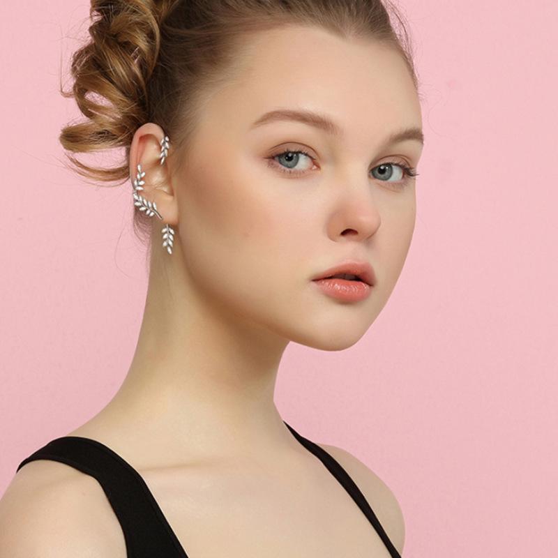 FANCY LEAF EAR CUFF