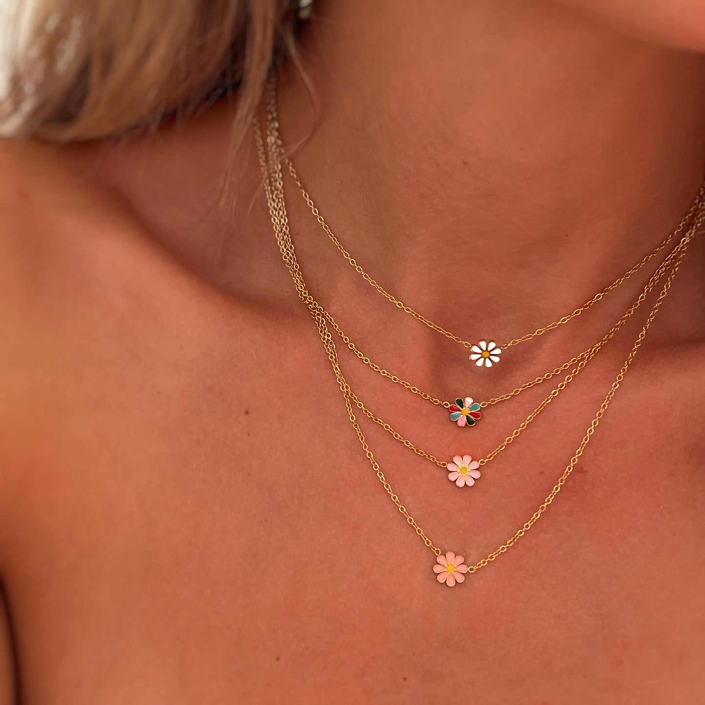 Gifts for her - Tiny Flower Necklace