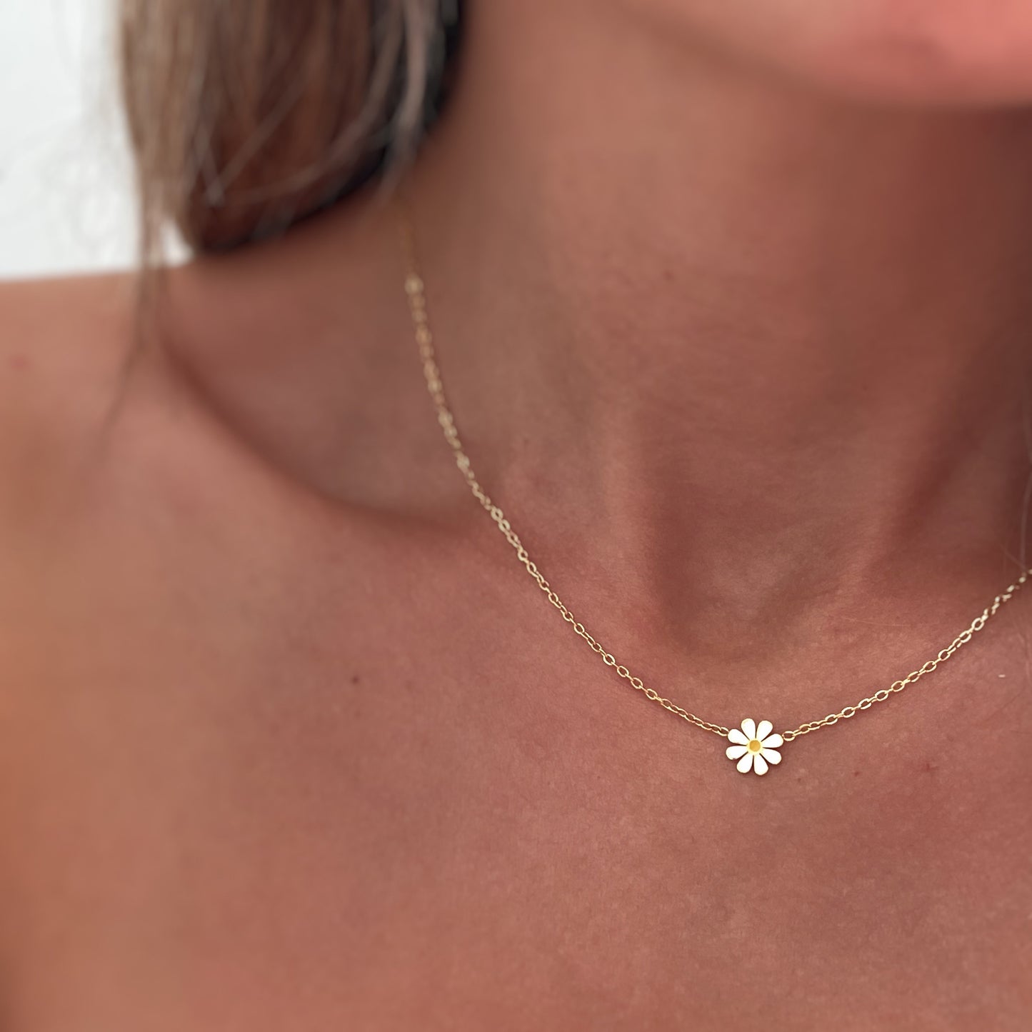 Gifts for her - Tiny Flower Necklace
