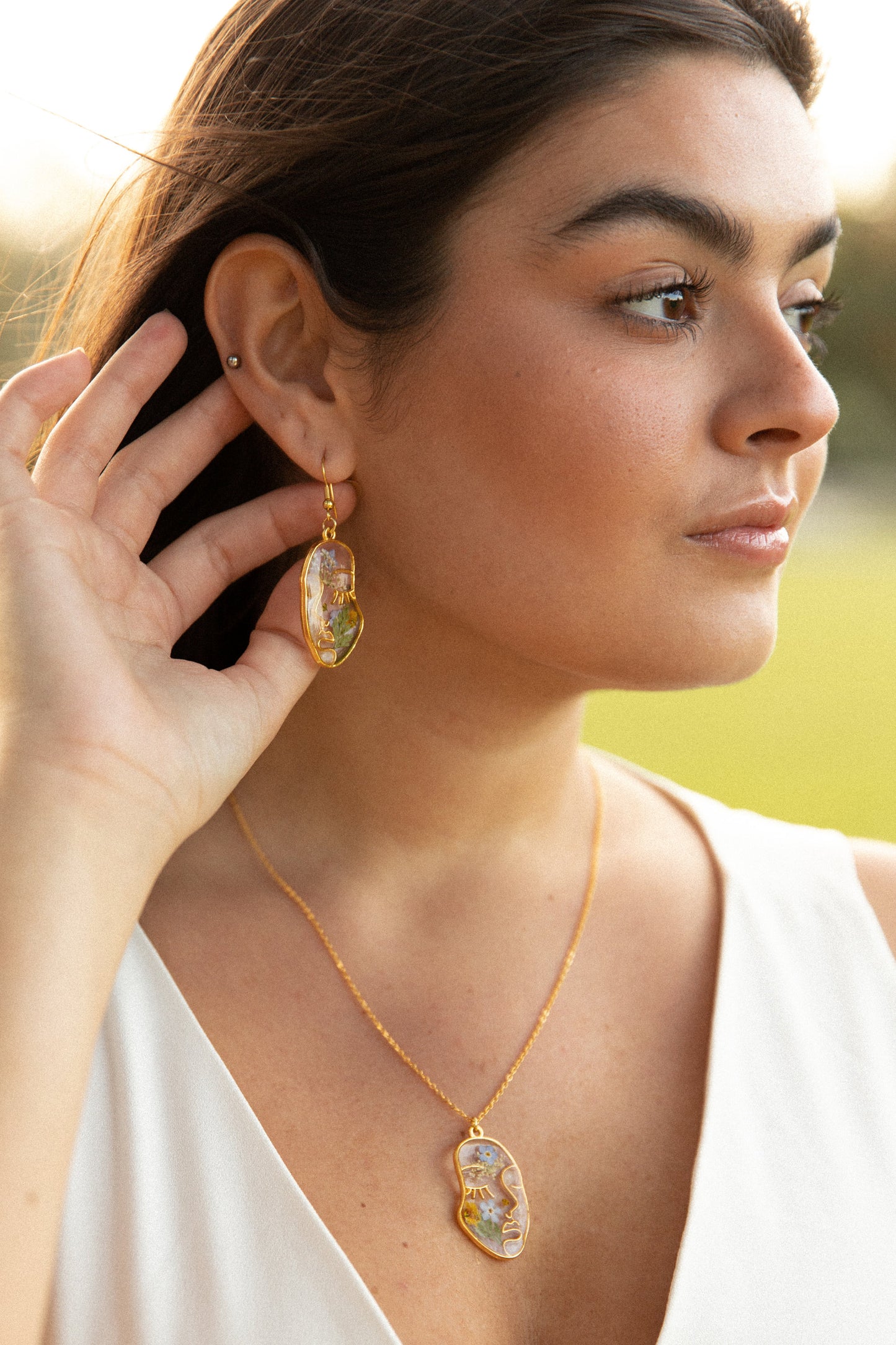 Abstract Face Gold plated Earrings handmade with pressed flowers🌸