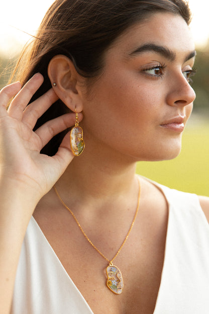Abstract Face Gold plated Earrings handmade with pressed flowers🌸
