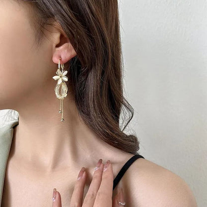 - Cat's Eye Stone Flower Tassel Earrings