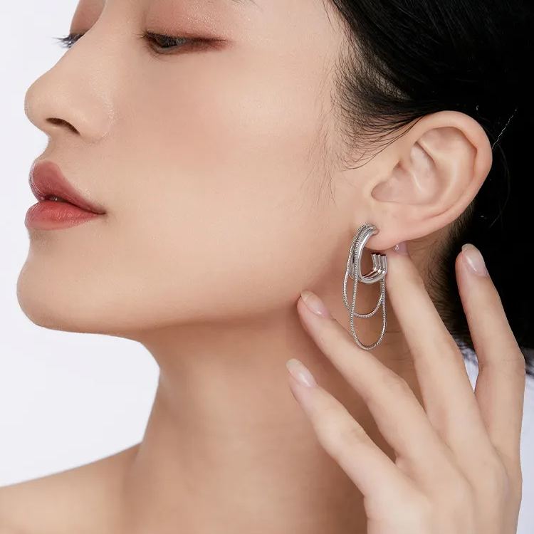 - Metal Multi-Chain Tassel Earrings