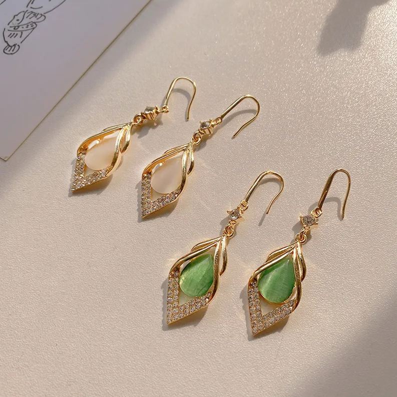 - Rhombus Opal Earrings