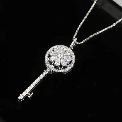 🔑Rotating Flower Key Necklace🌼