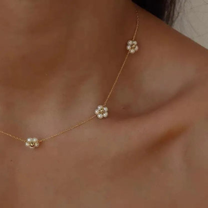 🌼Pearl Daisy Flower Choker