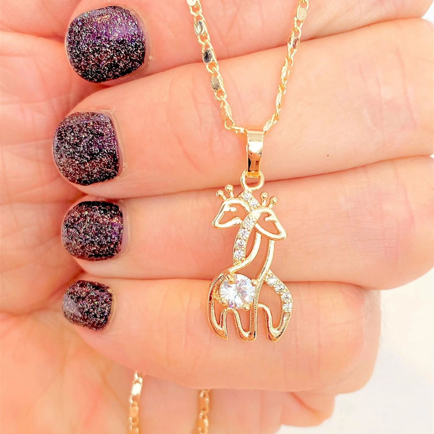 LOVE Giraffe Hug Pendant Necklace - To My Mommy