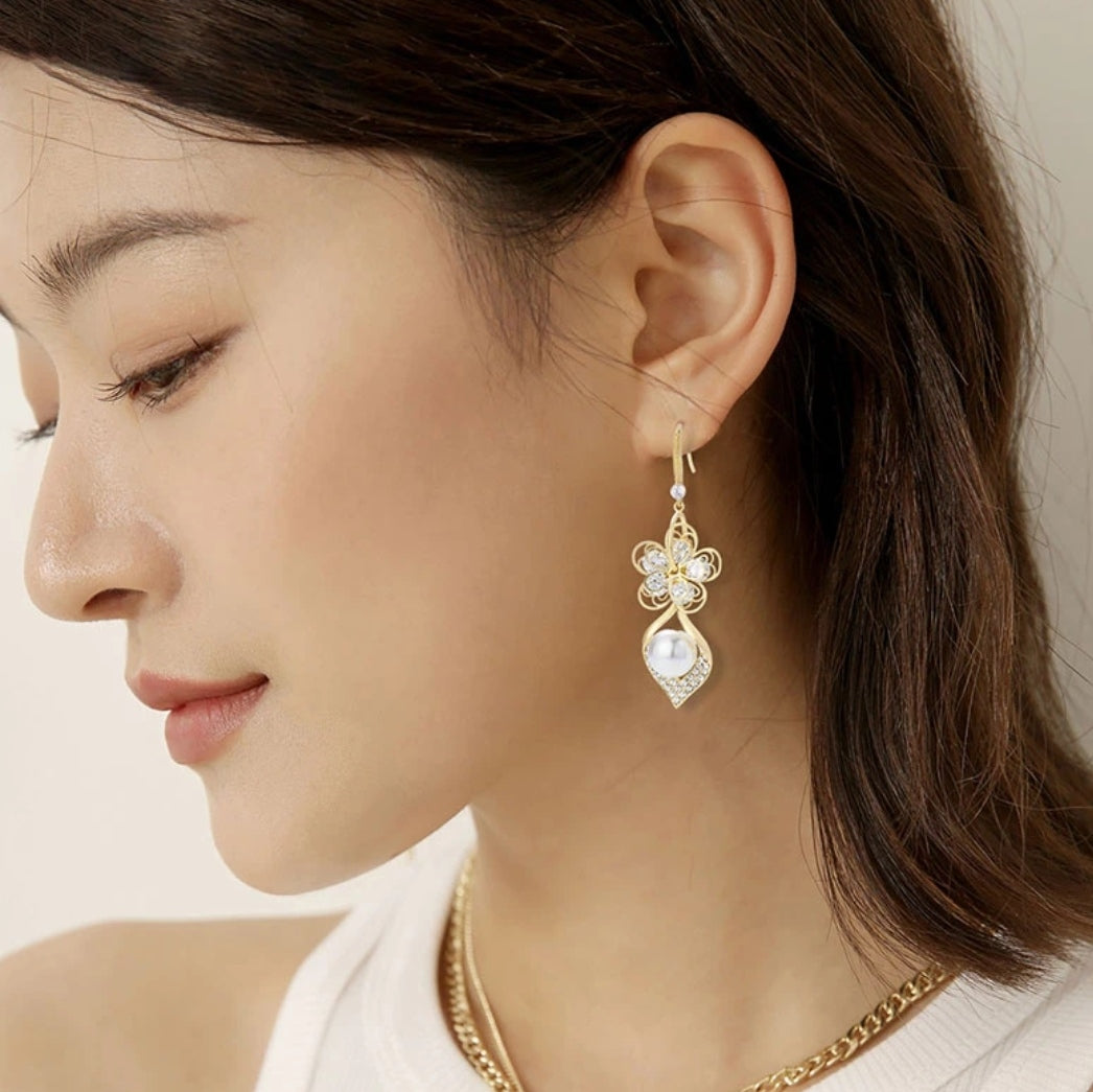 💐 Mother'Day Pre-Sale 💝- Elegant Flower Zircon Earrings